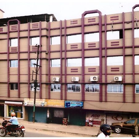 Hotel Vinayak Māldah エクステリア 写真