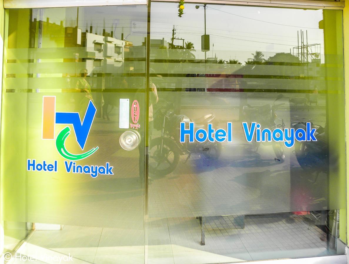 Hotel Vinayak Māldah エクステリア 写真