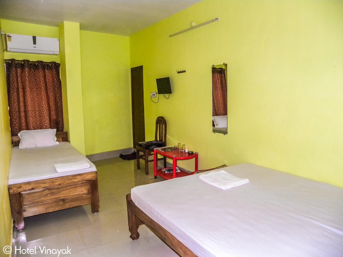 Hotel Vinayak Māldah エクステリア 写真