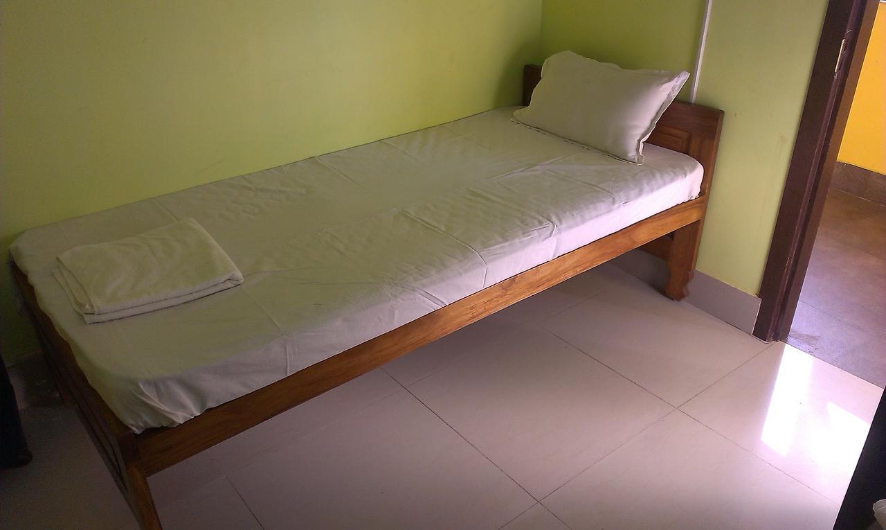 Hotel Vinayak Māldah エクステリア 写真