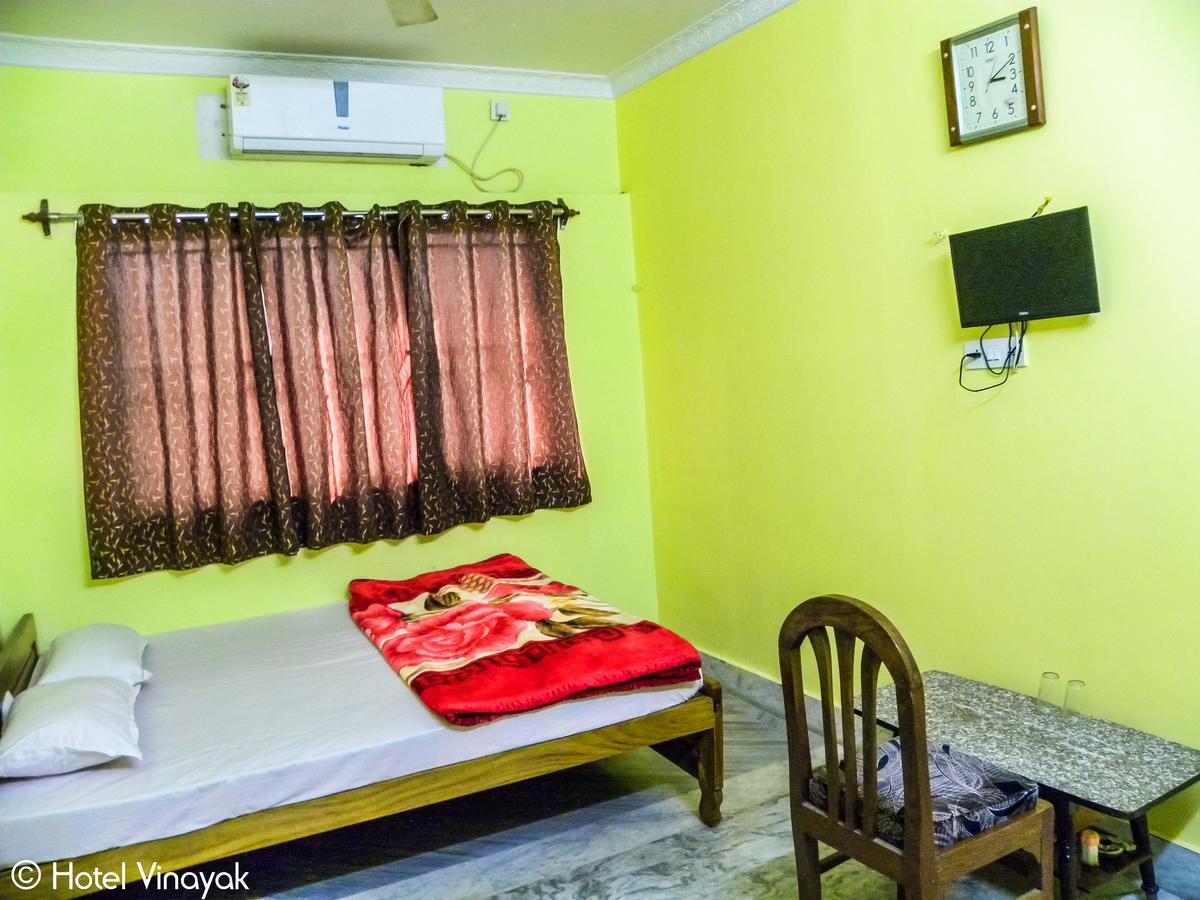 Hotel Vinayak Māldah エクステリア 写真
